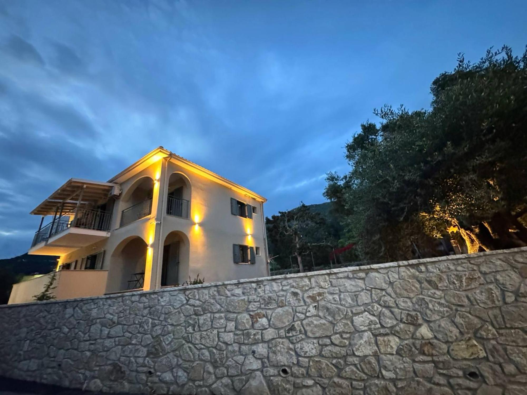 Olea Luxury Apartments Parga Buitenkant foto
